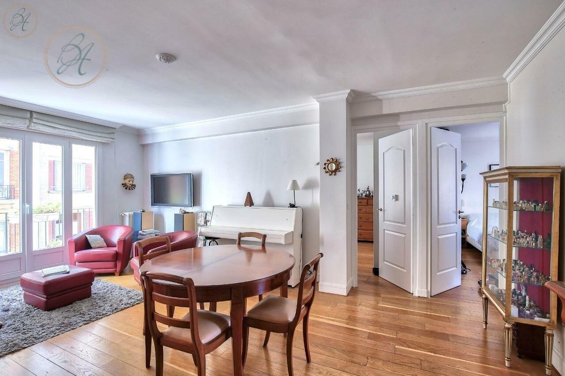 Apartment in Grange Aux Belles-Terrage, Paris 10e Arrondissement, Paris 2 - 15909662
