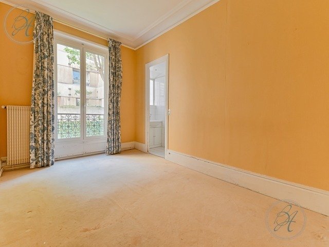 Apartment in Grange Aux Belles-Terrage, Paris 10e Arrondissement, Paris 4 - 15908776