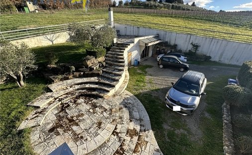 House in Center, Montelupo Fiorentino, Tuscany 1
