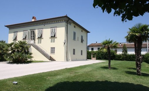 Villa in Historic Center, Lucca, Tuscany 1