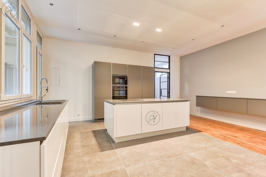 Apartment in Pereire-Malesherbes, Paris 17e Arrondissement, Paris 4 - 15909256