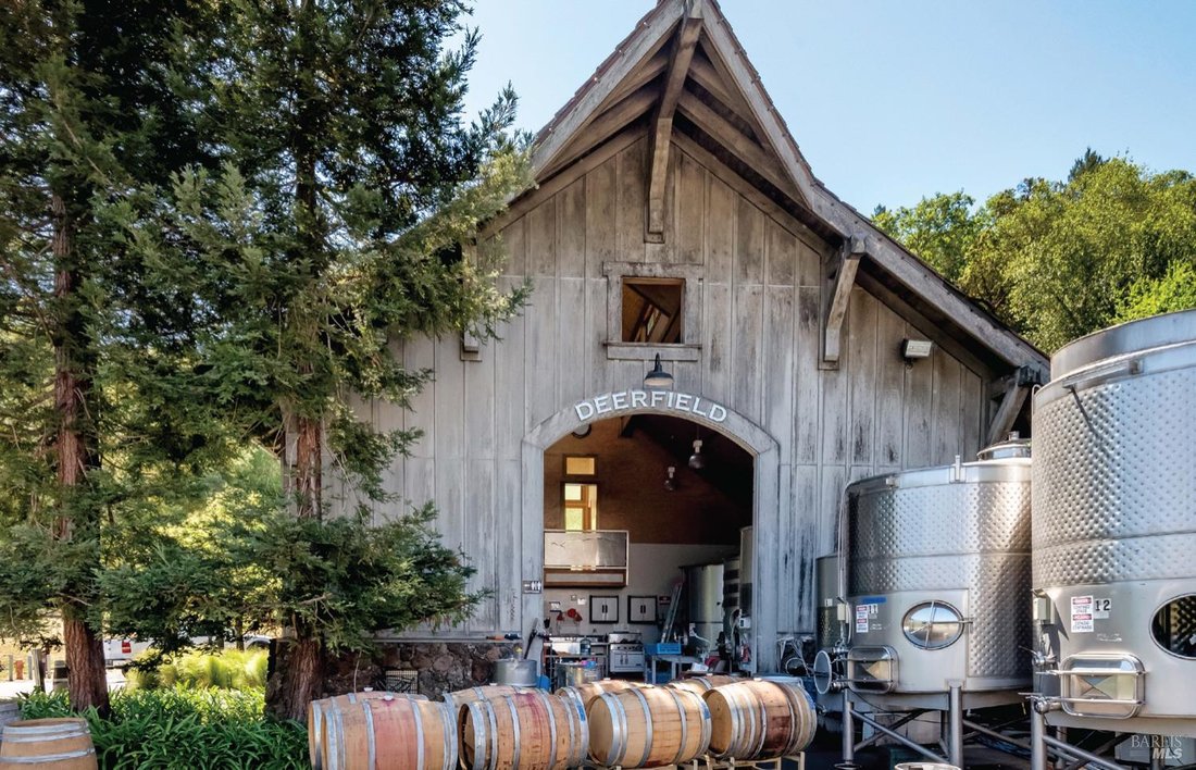 Glen Ellen, California, United States 4 - 15909648