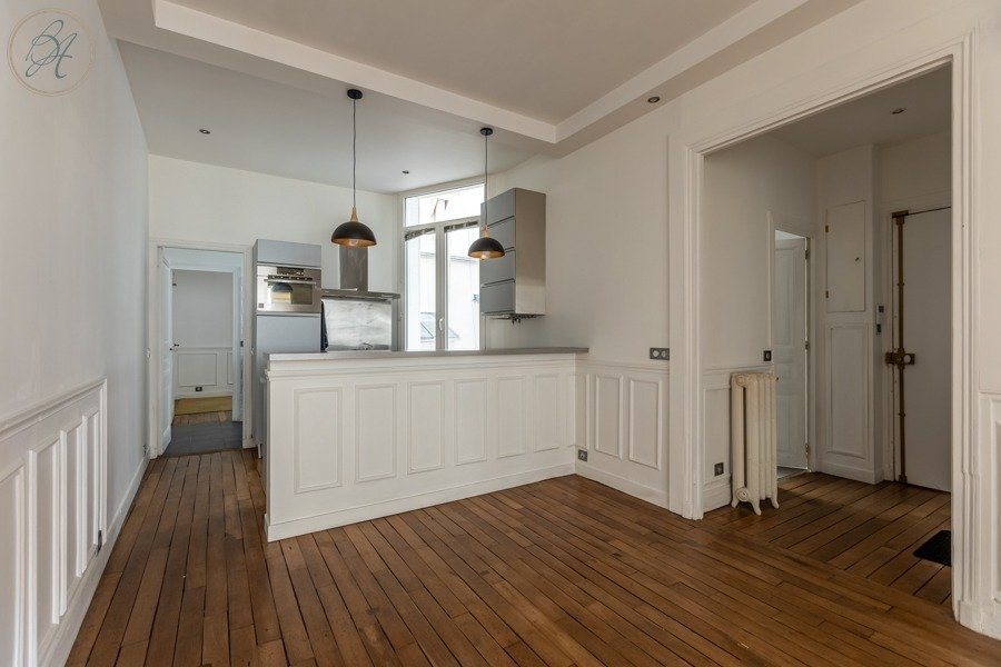 Apartment in Pereire-Malesherbes, Paris 17e Arrondissement, Paris 2 - 15910266
