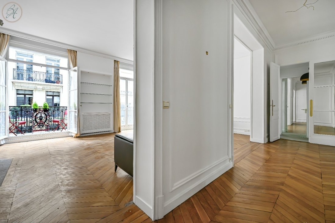 Apartment in Pereire-Malesherbes, Paris 17e Arrondissement, Paris 4 - 15908591