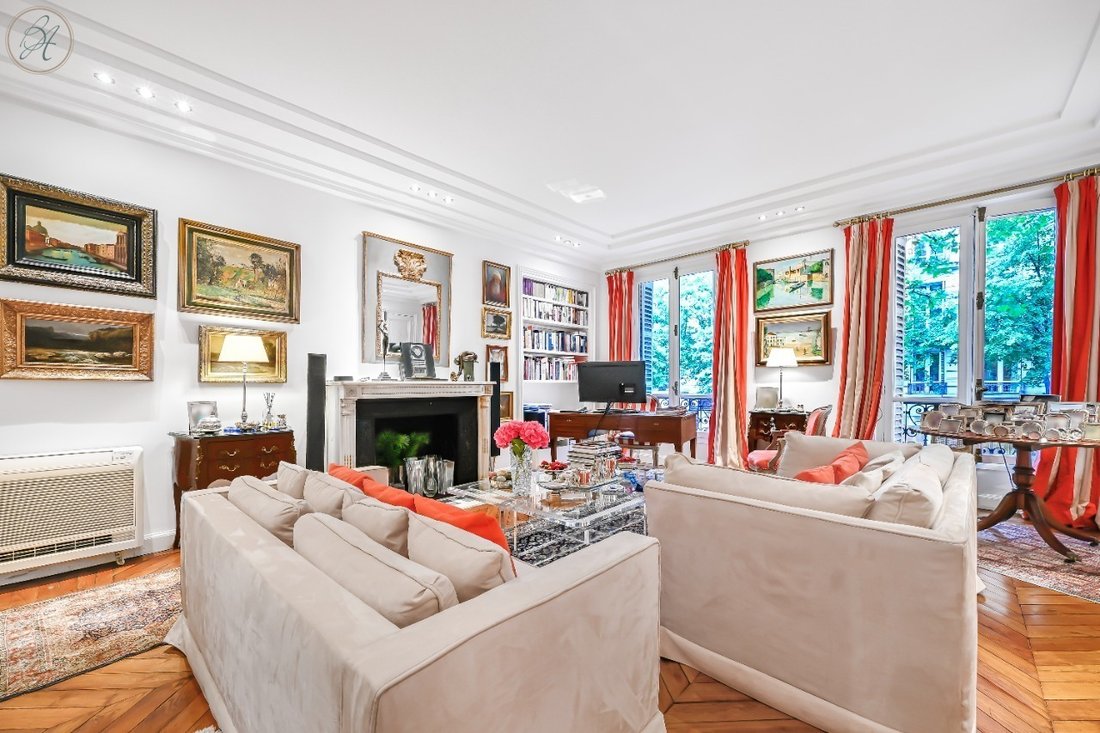 Apartment in Pereire-Malesherbes, Paris 17e Arrondissement, Paris 2 - 15910370
