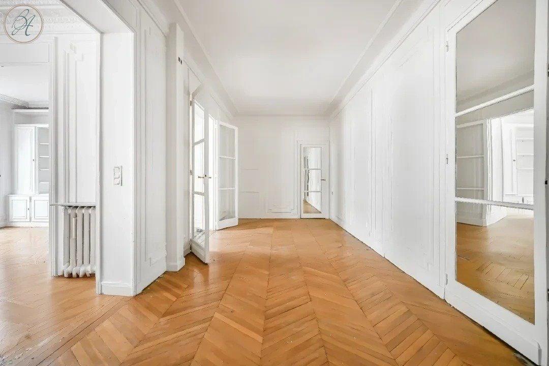 Apartment in Pereire-Malesherbes, Paris 17e Arrondissement, Paris 5 - 15909635