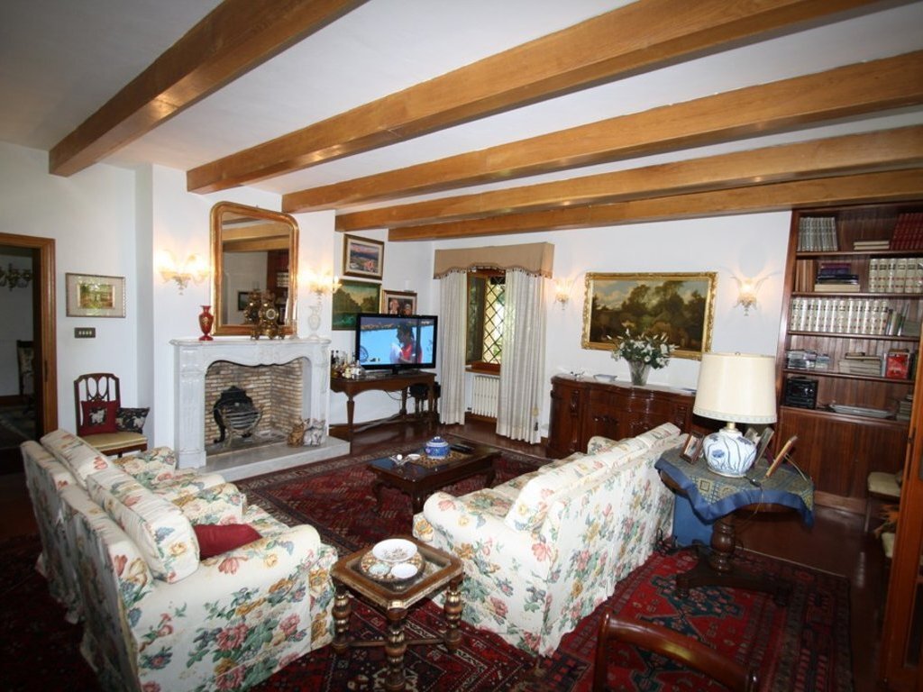 Villa in Historic Center, Lucca, Tuscany 1 - 15908815