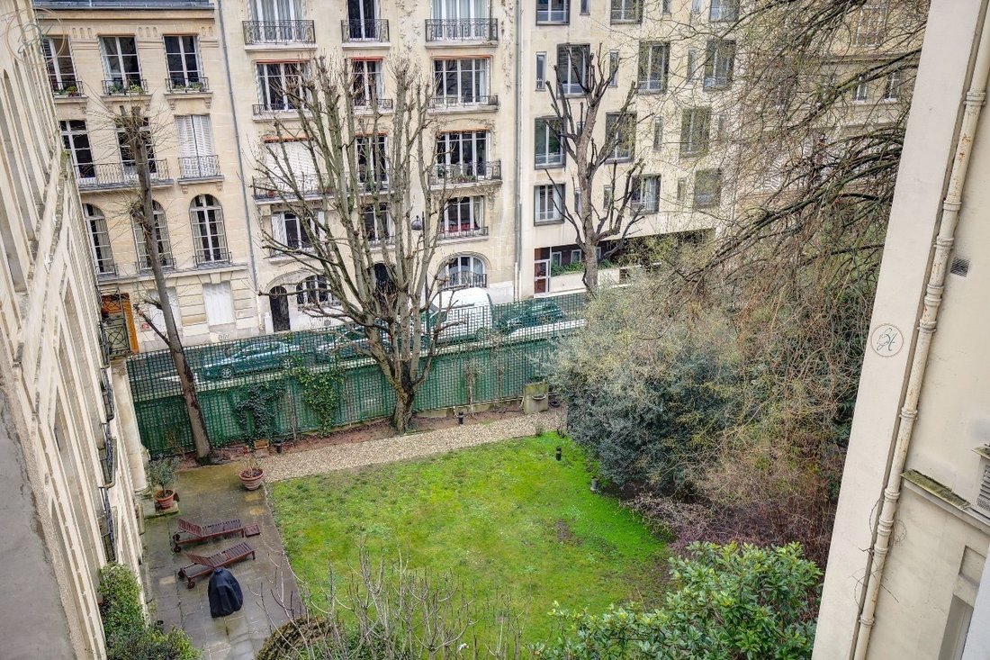 Apartment in Pereire-Malesherbes, Paris 17e Arrondissement, Paris 2 - 15909525