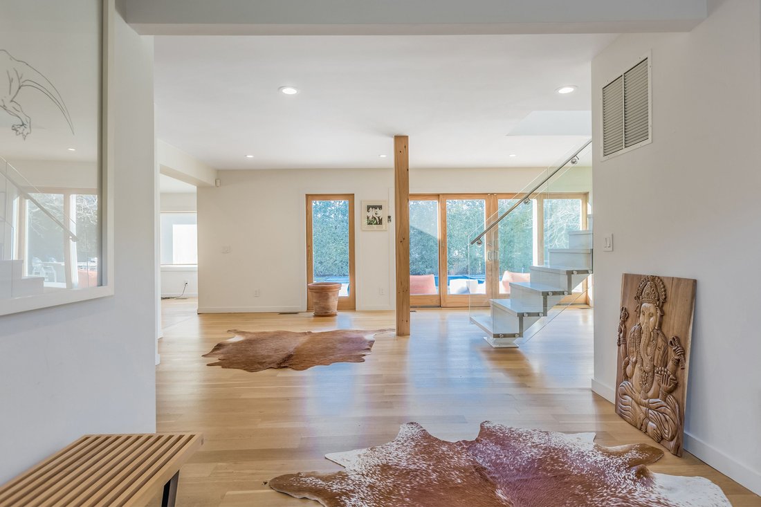Westhampton, New York, United States 5 - 15909854
