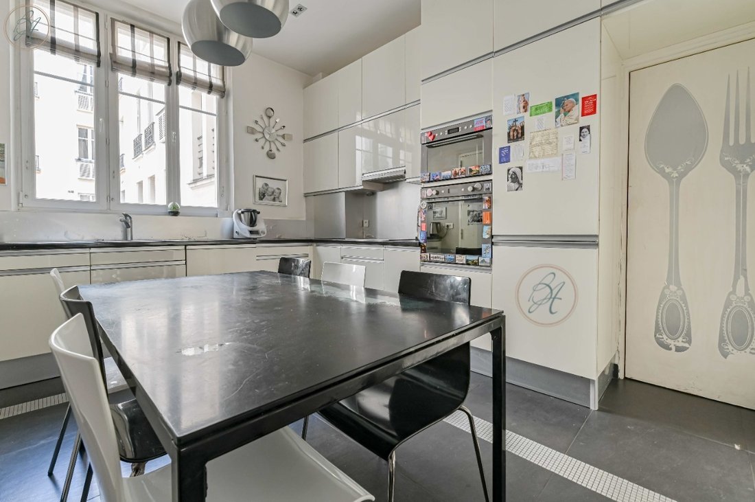 Apartment in Pereire-Malesherbes, Paris 17e Arrondissement, Paris 4 - 15910104