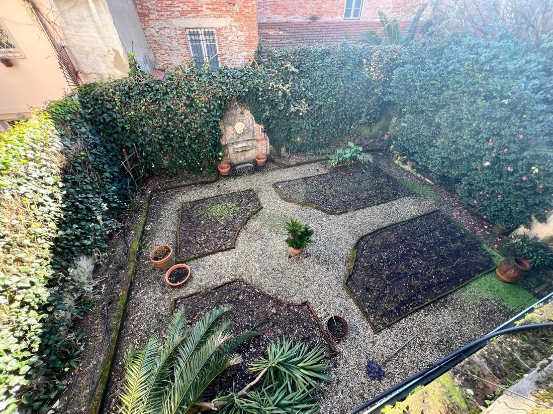 Apartment in Historic Center, Lucca, Tuscany 2 - 15907957