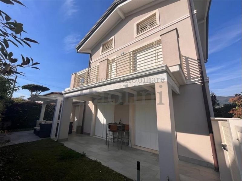 Villa in Cinquale, Montignoso, Tuscany 2 - 15907924