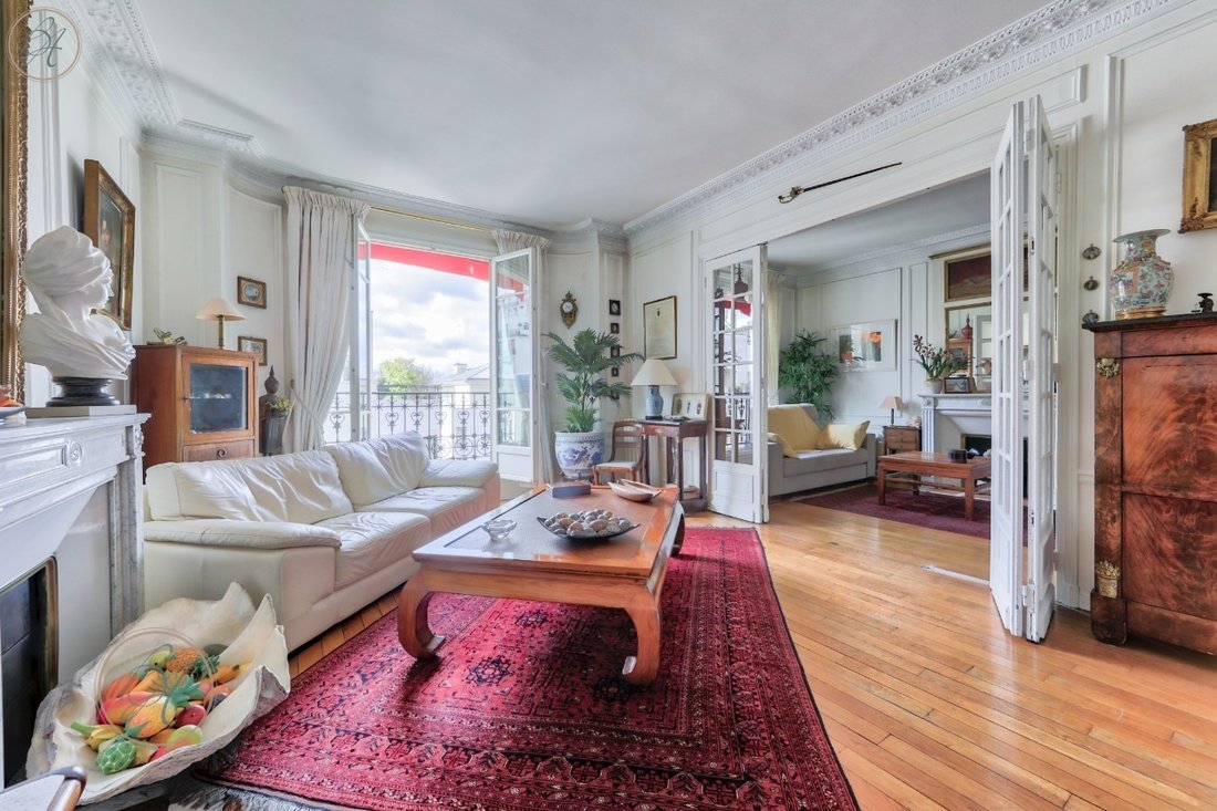 Apartment in Pereire-Malesherbes, Paris 17e Arrondissement, Paris 2 - 15909395