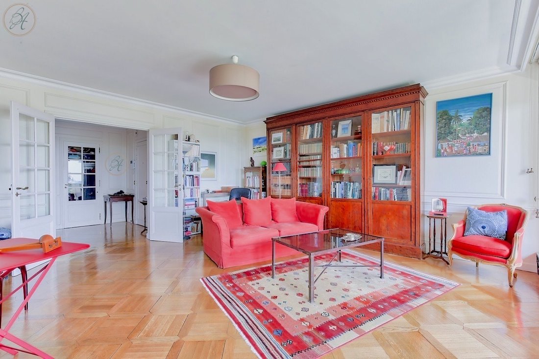 Apartment in Saint-Cloud, Ile-de-France, France 4 - 15909083