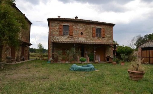 Country House in Lucignano, Tuscany, Italy 1