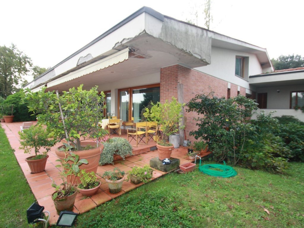 Villa in Historic Center, Lucca, Tuscany 3 - 15908508