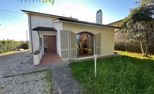 House in Historic Center, Empoli, Tuscany 1