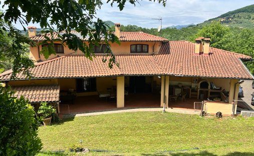 Villa in Historic Center, Lucca, Tuscany 1
