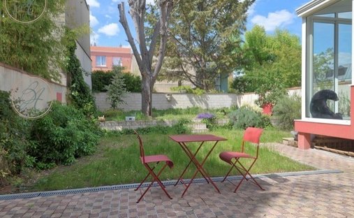 Maison à Souvenir Français, La Garenne-Colombes, France 1