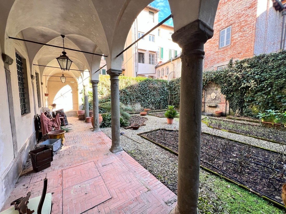Apartment in Historic Center, Lucca, Tuscany 4 - 15907957