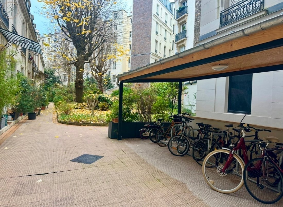 Apartment in Pereire-Malesherbes, Paris 17e Arrondissement, Paris 2 - 15909896