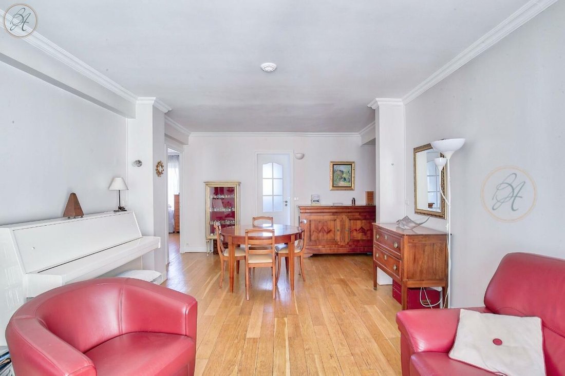 Apartment in Grange Aux Belles-Terrage, Paris 10e Arrondissement, Paris 3 - 15909662
