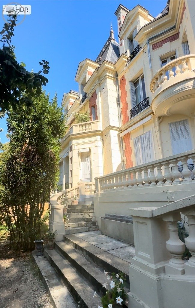 Apartment in Domaine National du Château, Versailles, France 1 - 15908636