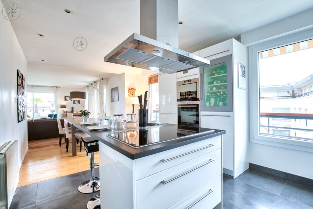 Apartment in Espaces Jeunes, Issy-les-Moulineaux, France 4 - 15908366