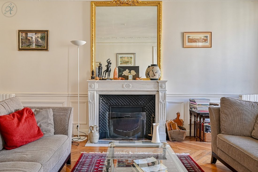 Apartment in Pereire-Malesherbes, Paris 17e Arrondissement, Paris 4 - 15909749