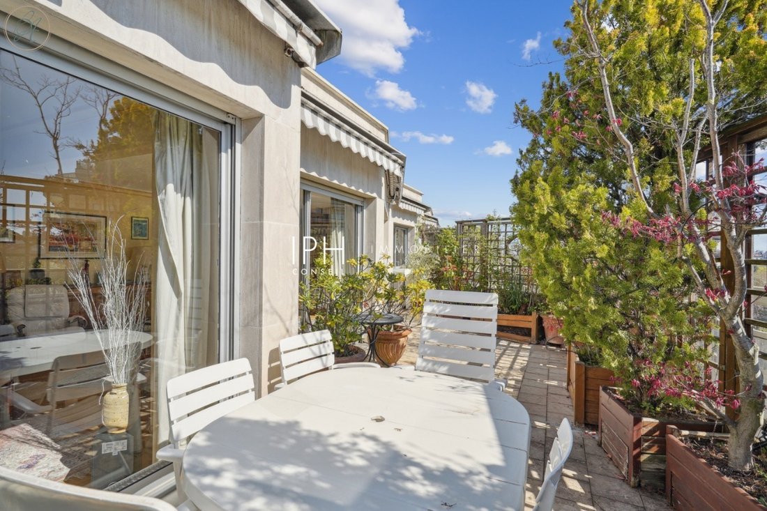 Apartment in La Plaine des Sablons, Neuilly-sur-Seine, France 1 - 15910304