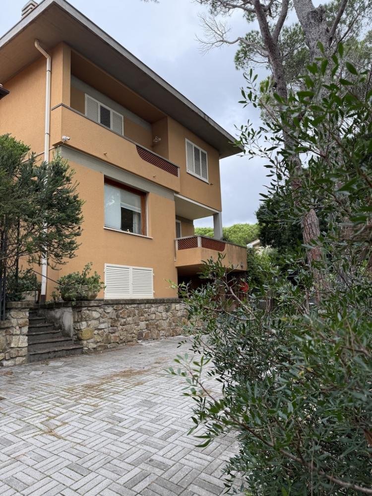 Villa in Italy 2 - 15907606