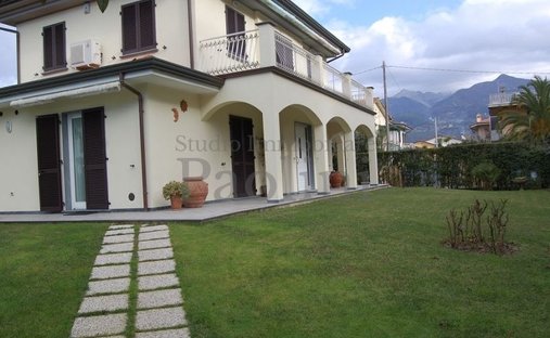 Villa in Cinquale, Montignoso, Tuscany 1