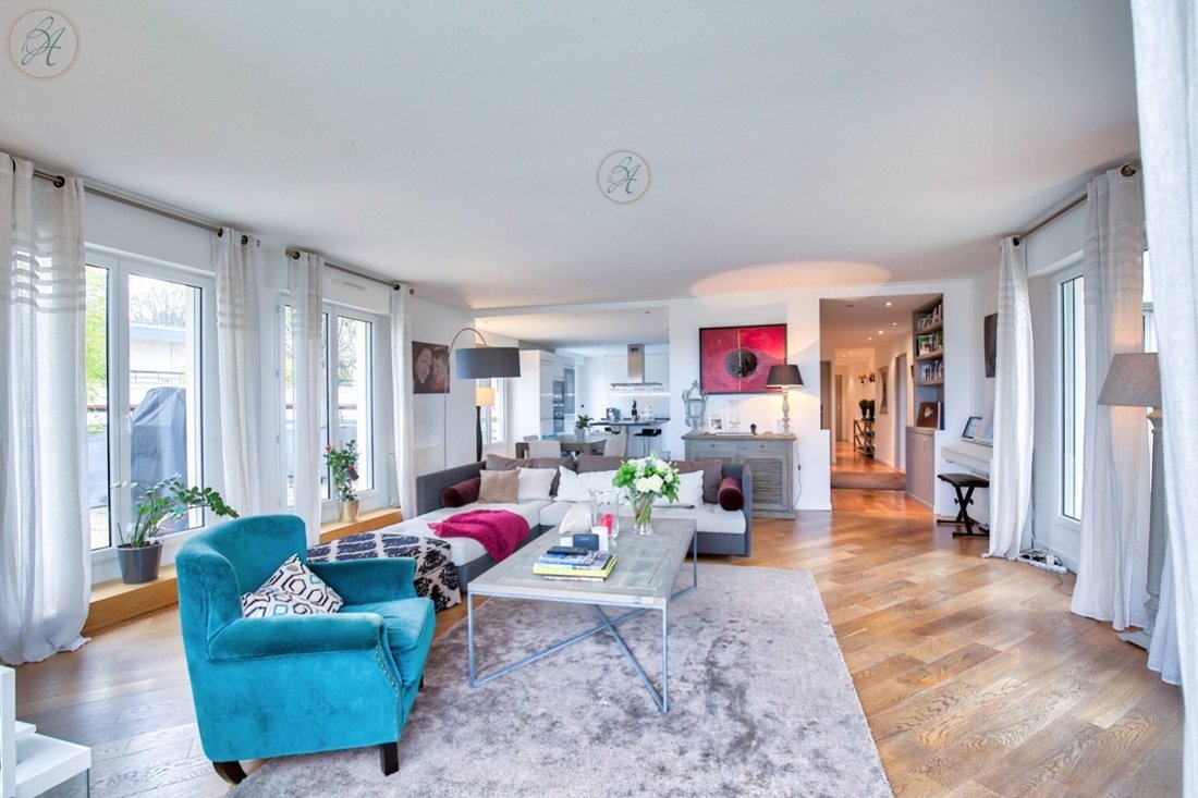Apartment in Espaces Jeunes, Issy-les-Moulineaux, France 3 - 15908366