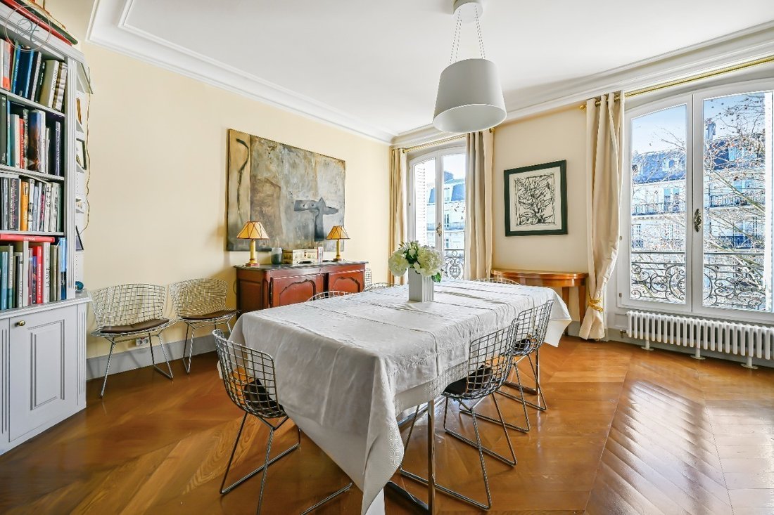 Apartment in Pereire-Malesherbes, Paris 17e Arrondissement, Paris 5 - 15909976