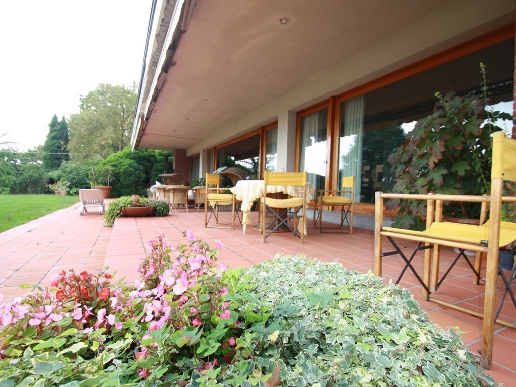 Villa in Historic Center, Lucca, Tuscany 2 - 15908508