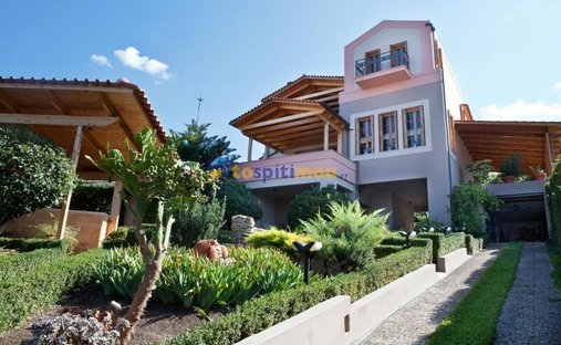 Villa en 4th Community of Patras - Central Sector, Peloponnese, Western Greece and the Ionian, Grecia 1