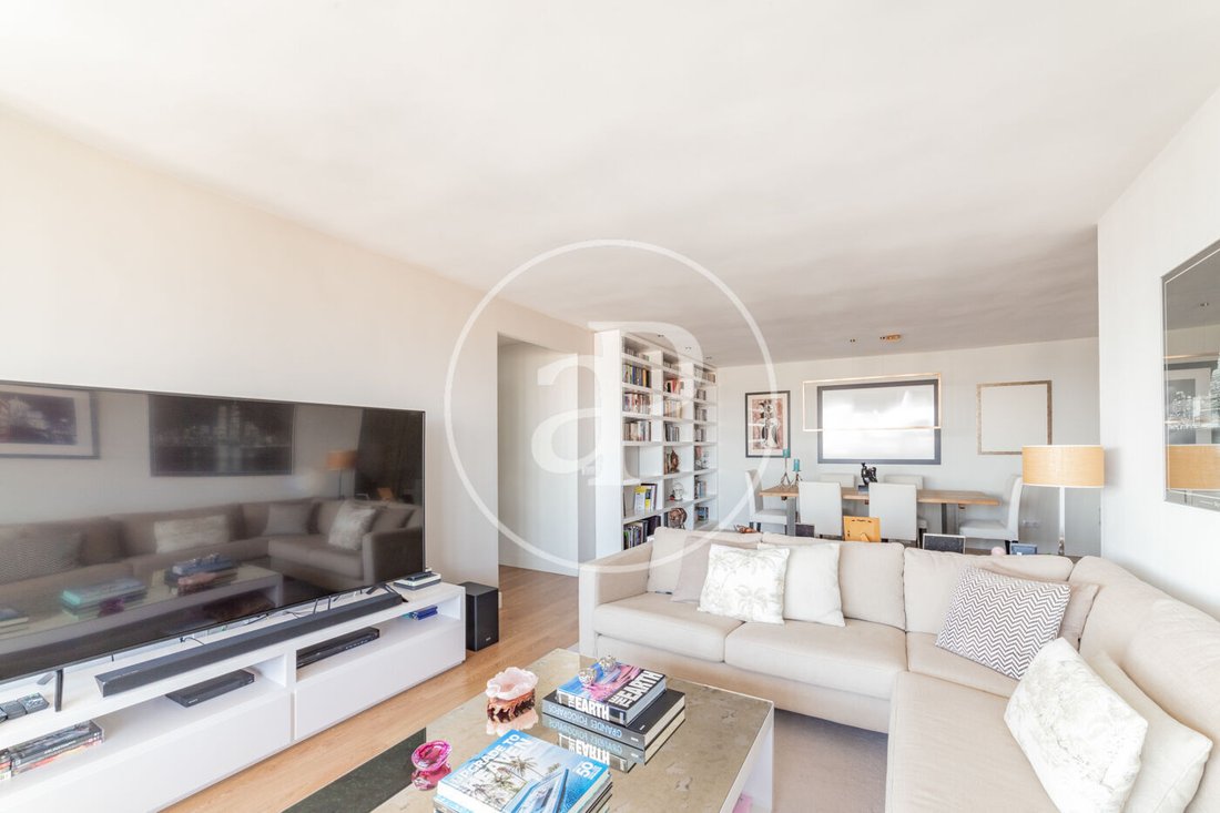 Penthouse in Ciudad Lineal, Madrid, Spain 5 - 15911646
