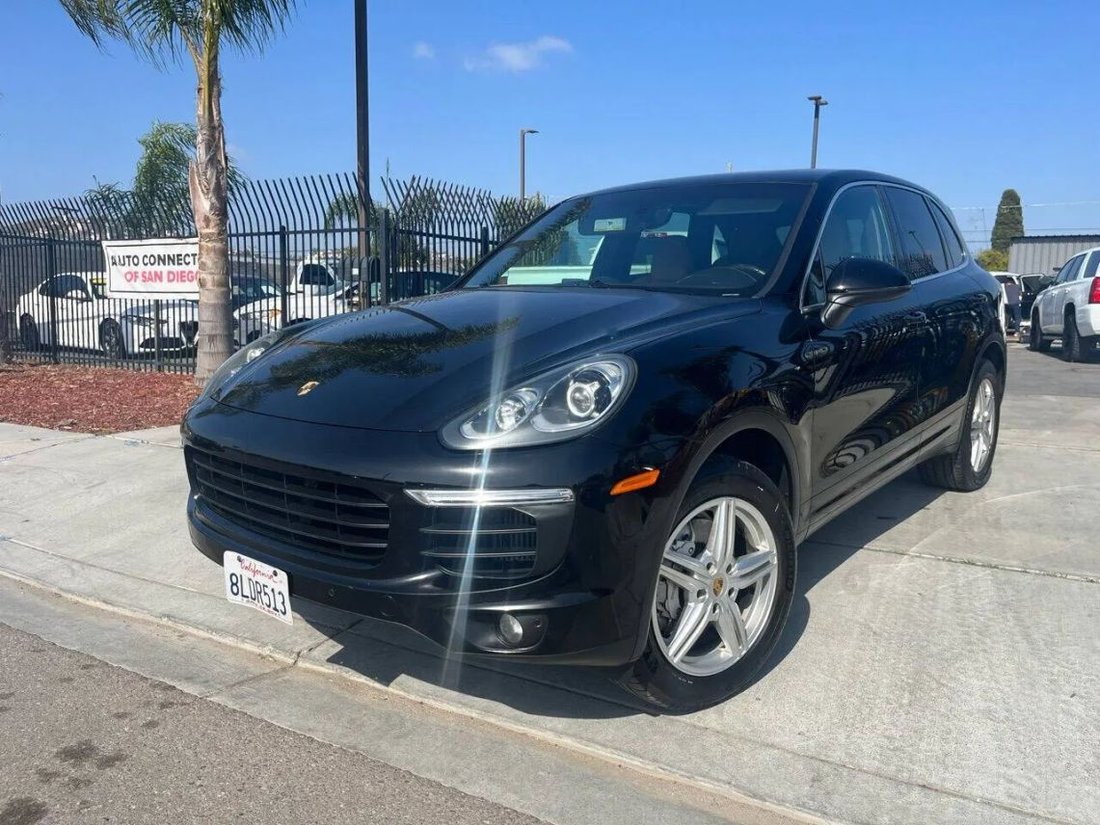 Suv in Spring Valley, CA, United States 2 - 14322858