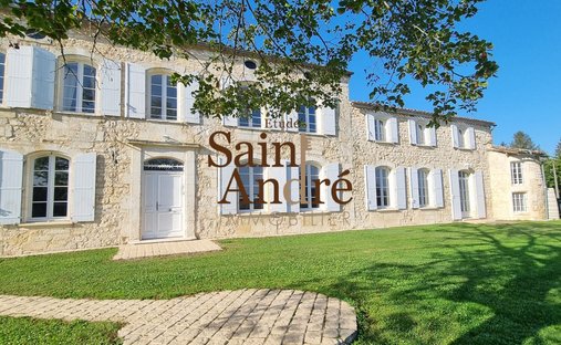 Castle for Sale in Dirac, Nouvelle-Aquitaine, France