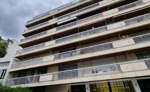 Apartment in La Plaine des Sablons, Neuilly-sur-Seine, France 1