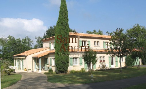 Castle for Sale in Dirac, Nouvelle-Aquitaine, France