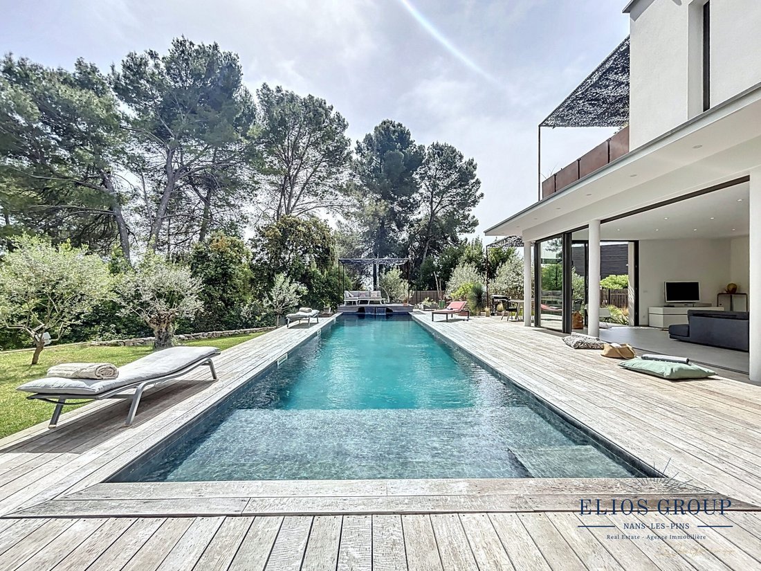 Villa in Sommieres, Occitania, France 2 - 15912762