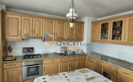 Castle for Sale in Saint-Pierre-des-Corps, Centre-Val de Loire, France