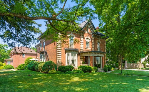 House in Hamilton, Ontario, Canada 1