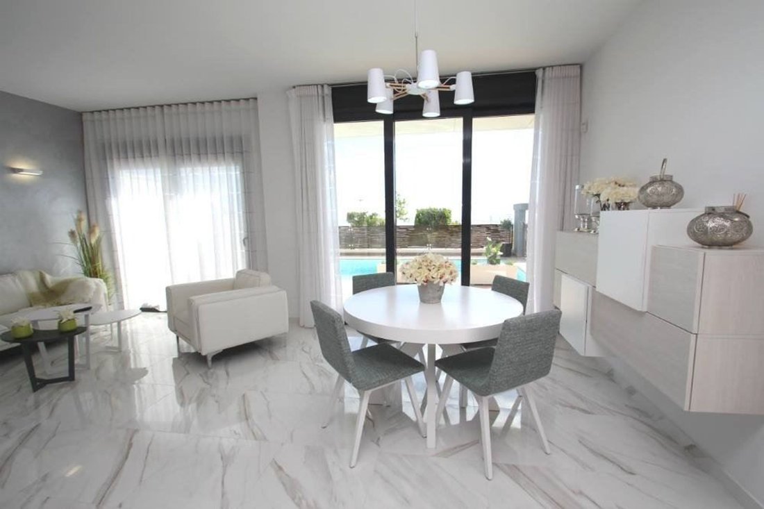 Villa in San Miguel de Salinas, Valencian Community, Spain 3 - 15914259