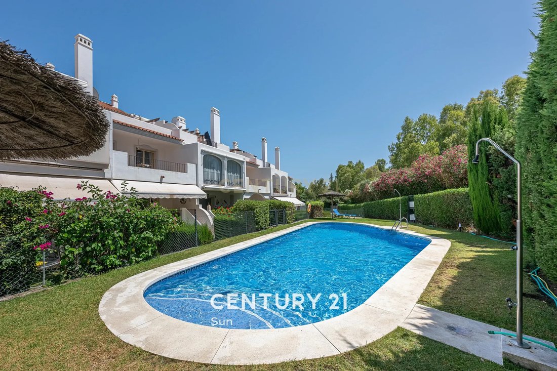 Villa in Nueva Andalucia, Marbella, Spain 2 - 15866843