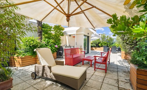 Apartment in La Plaine des Sablons, Neuilly-sur-Seine, France 1