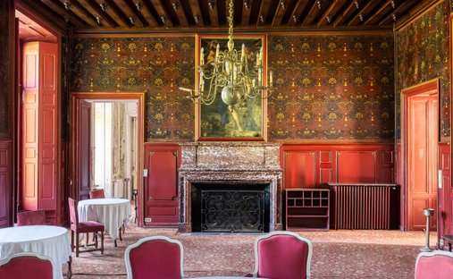 Castle for Sale in Auneau-Bleury-Saint-Symphorien, Centre-Val de Loire, France