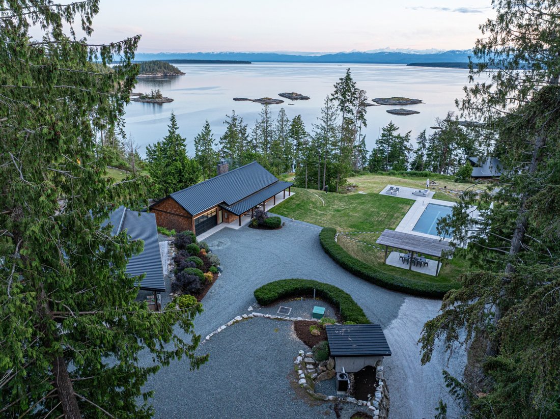 House in Bliss Landing, British Columbia, Canada 2 - 15916183