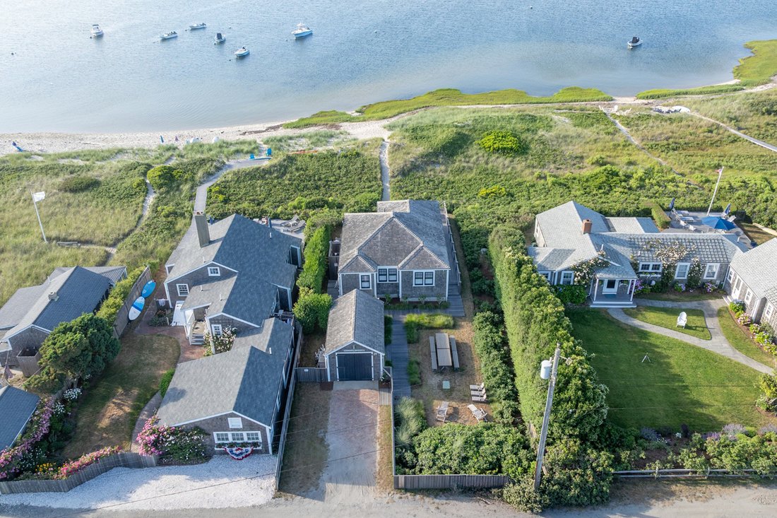 Nantucket, Massachusetts, United States 3 - 15915223